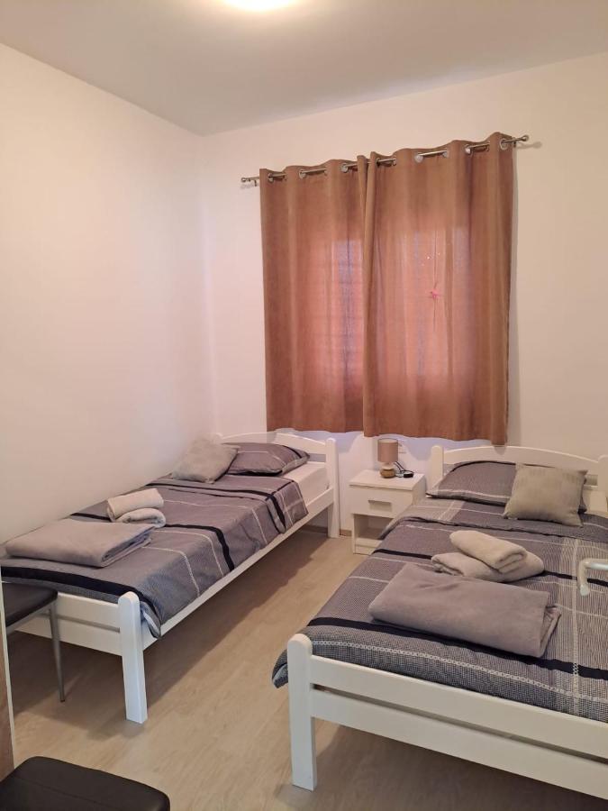 Appartement Apartman Tanja à Bilice Extérieur photo